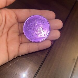 PURPLE WALT DISNEY WORLD SURPRISE PARADE 20TH ANNIVERSARY TOKEN COIN MEDALLION